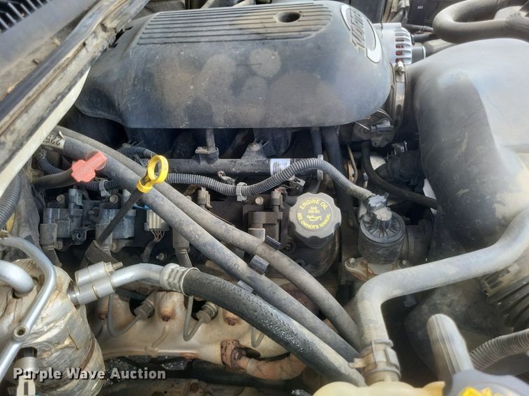 image for item EJ8020 2001 Chevrolet  1500 pickup truck