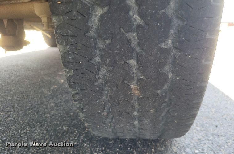 image for item EJ8020 2001 Chevrolet  1500 pickup truck