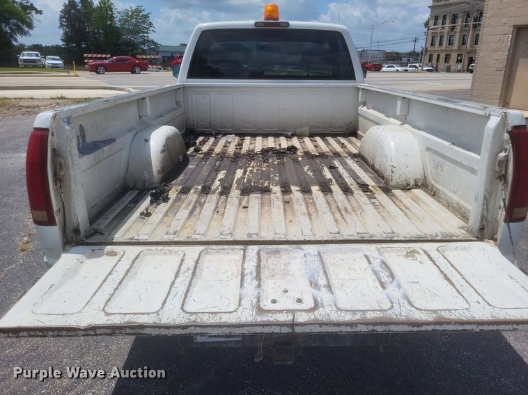 image for item EJ8021 1994 Chevrolet  C1500 pickup truck