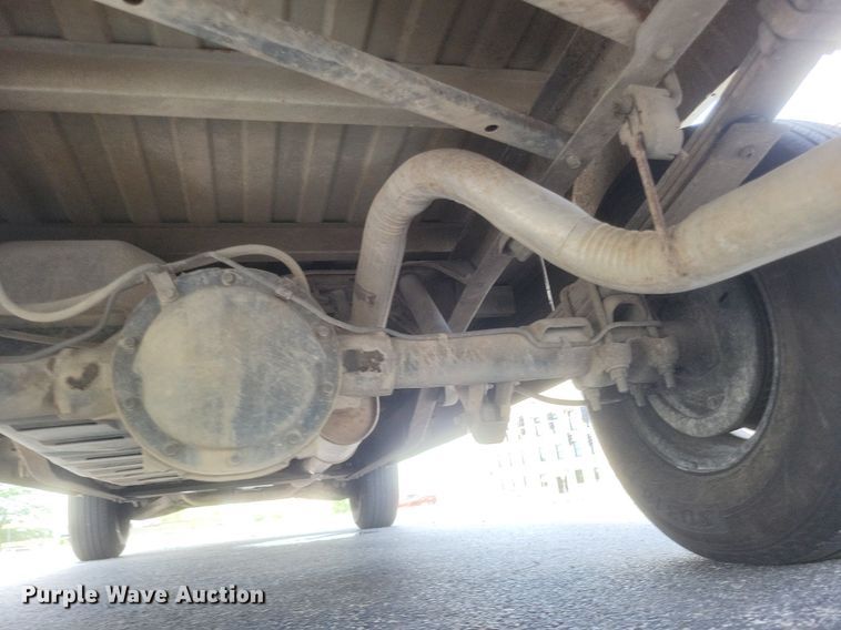 image for item EJ8021 1994 Chevrolet  C1500 pickup truck