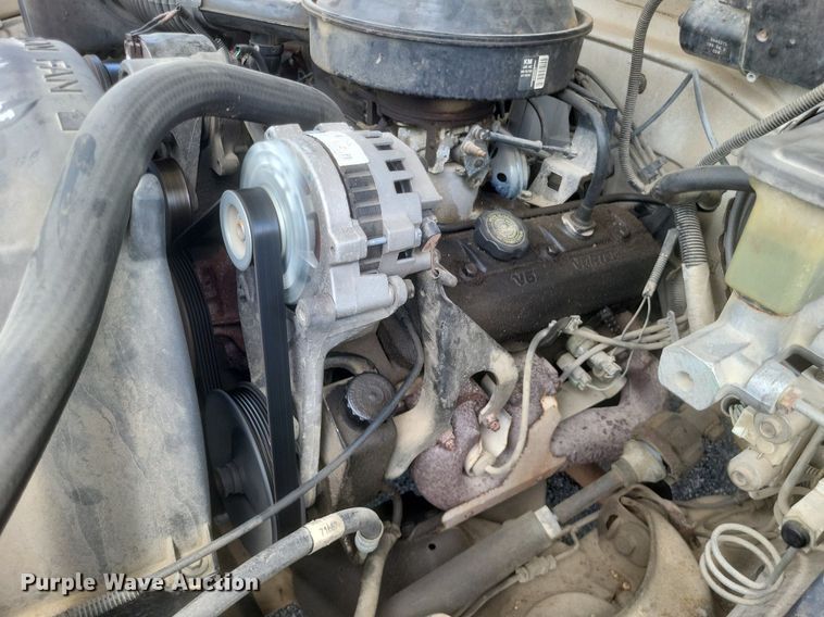 image for item EJ8021 1994 Chevrolet  C1500 pickup truck