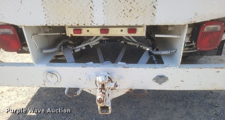 image for item EJ8023 1990 Ford  bucket truck