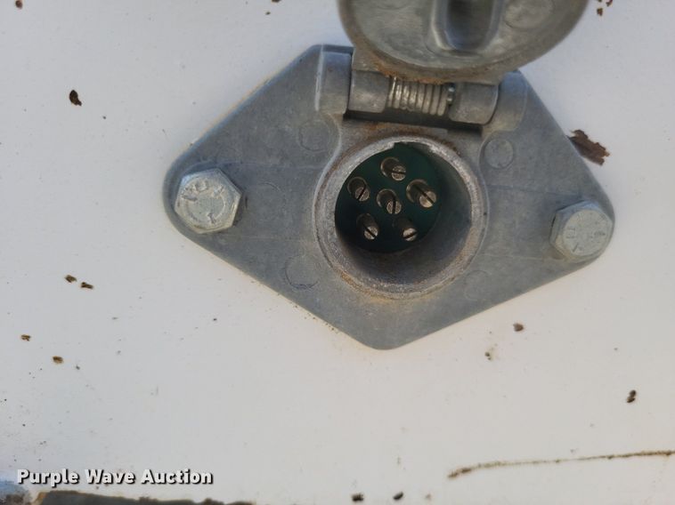 image for item EJ8023 1990 Ford  bucket truck