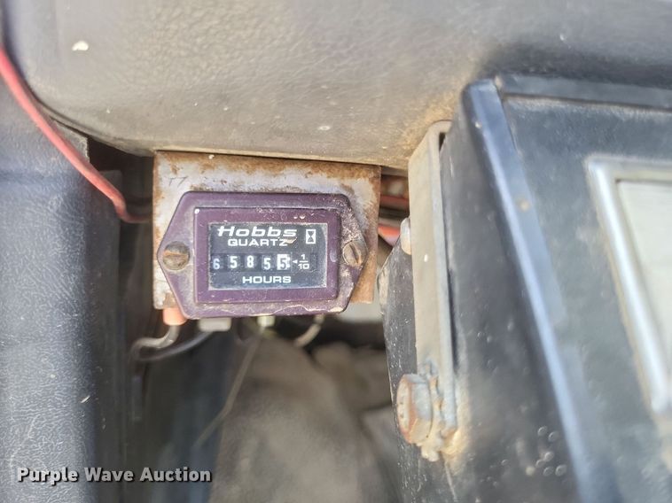 image for item EJ8023 1990 Ford  bucket truck