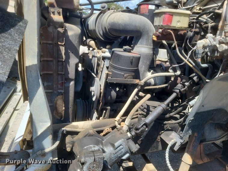 image for item EJ8023 1990 Ford  bucket truck