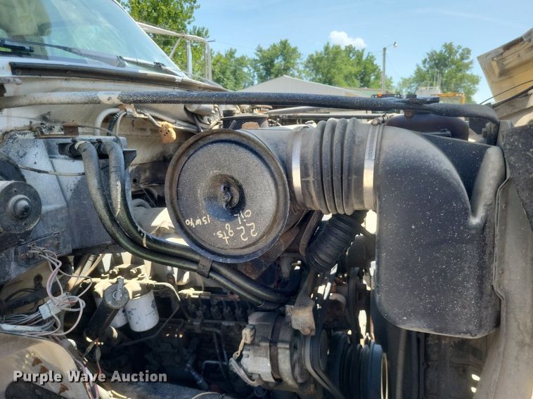 image for item EJ8023 1990 Ford  bucket truck