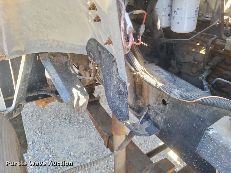 image for item EJ8023 1990 Ford  bucket truck