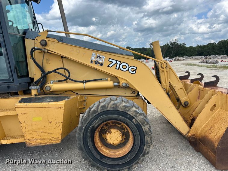 image for item EK3018 2005 John Deere  710G backhoe