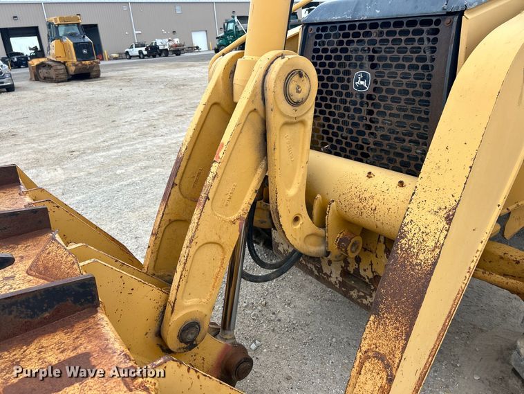 image for item EK3018 2005 John Deere  710G backhoe