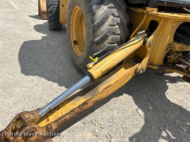 image for item EK3018 2005 John Deere  710G backhoe