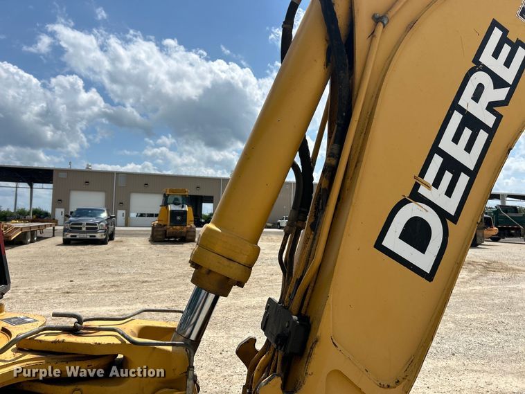 image for item EK3018 2005 John Deere  710G backhoe