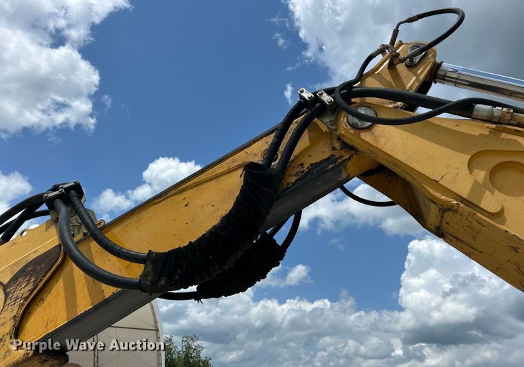 image for item EK3018 2005 John Deere  710G backhoe