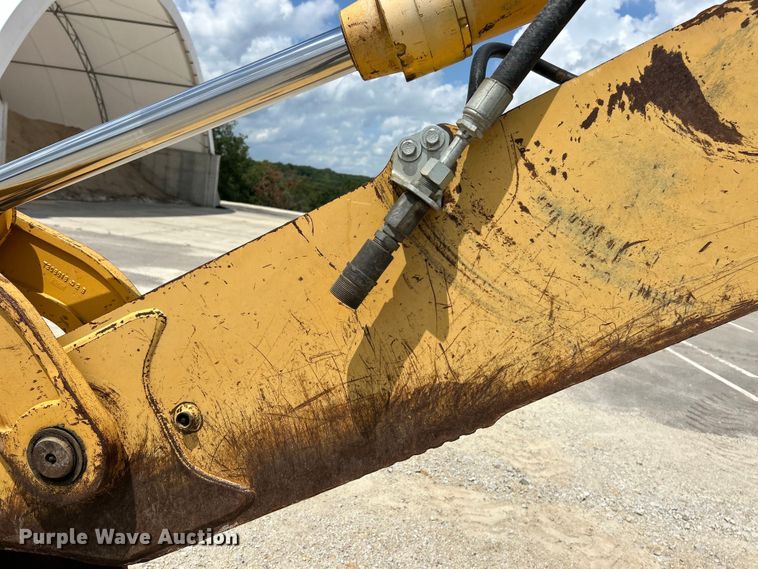 image for item EK3018 2005 John Deere  710G backhoe