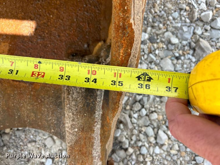 image for item EK3018 2005 John Deere  710G backhoe