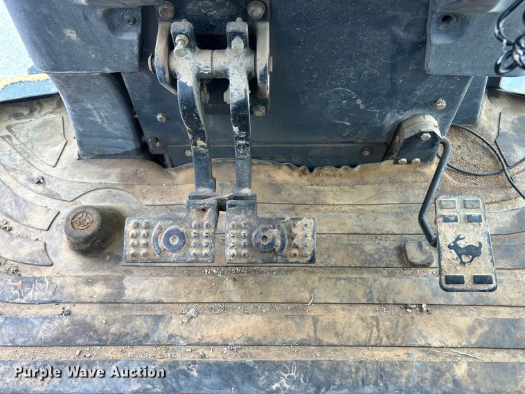 image for item EK3018 2005 John Deere  710G backhoe