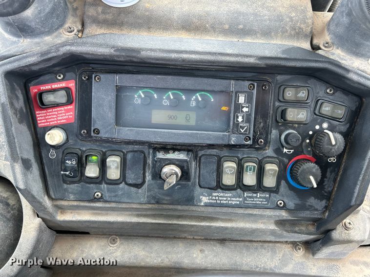 image for item EK3018 2005 John Deere  710G backhoe