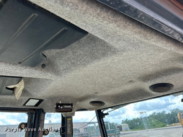 image for item EK3018 2005 John Deere  710G backhoe