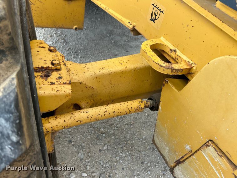 image for item EK3018 2005 John Deere  710G backhoe