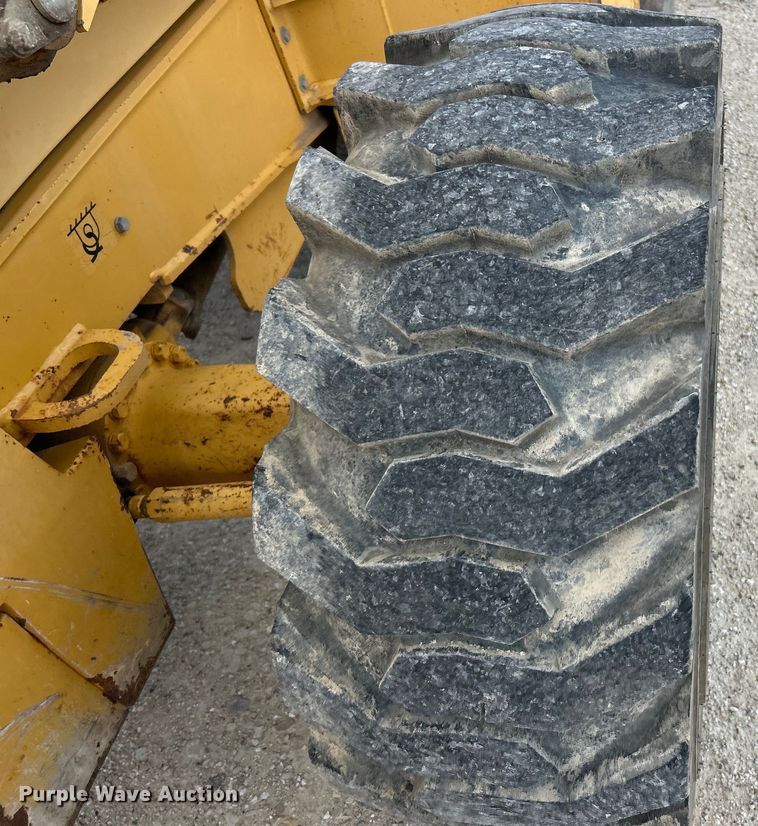 image for item EK3018 2005 John Deere  710G backhoe