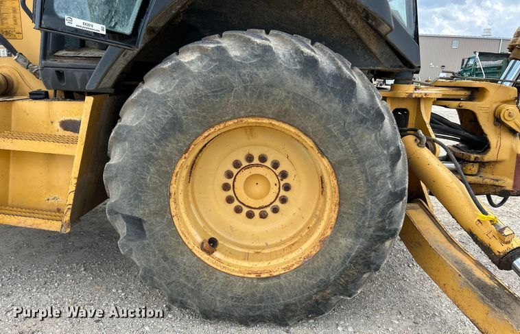 image for item EK3018 2005 John Deere  710G backhoe