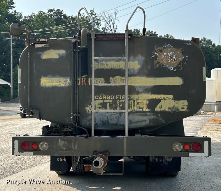 image for item EK5002 1990 Oshkosh water truck