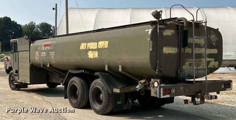 image for item EK5002 1990 Oshkosh water truck