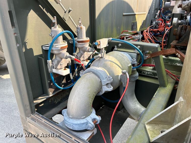 image for item EK5002 1990 Oshkosh water truck