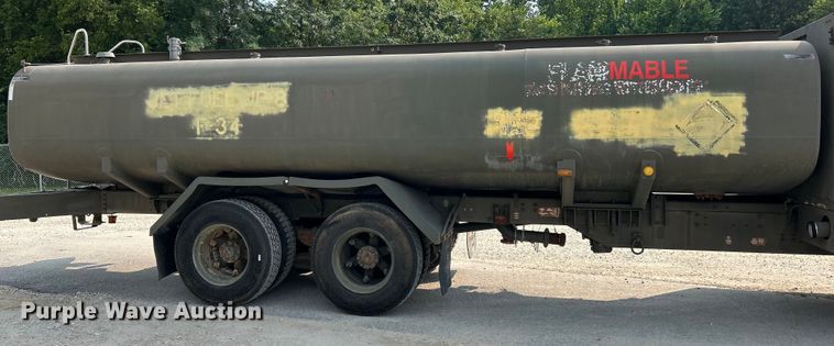 image for item EK5002 1990 Oshkosh water truck