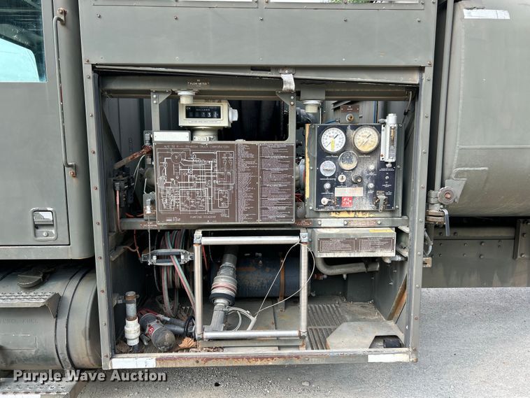 image for item EK5002 1990 Oshkosh water truck