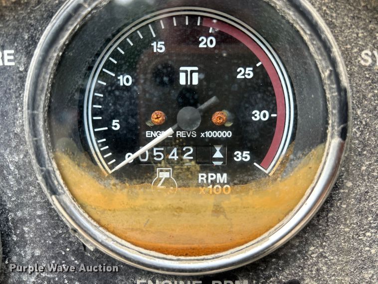 image for item EK5002 1990 Oshkosh water truck