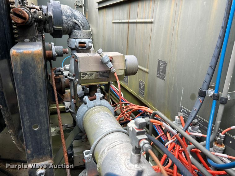 image for item EK5002 1990 Oshkosh water truck