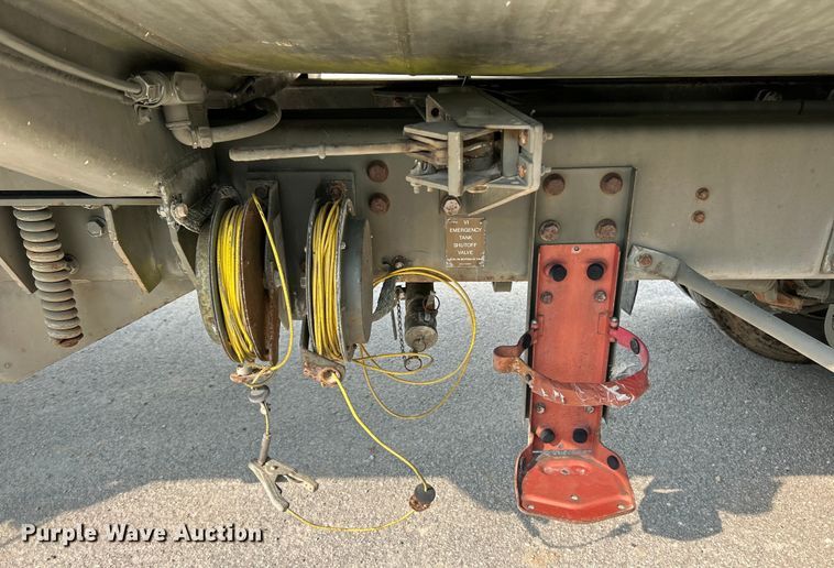 image for item EK5002 1990 Oshkosh water truck