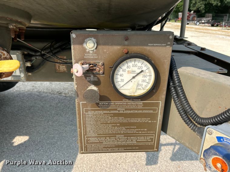 image for item EK5002 1990 Oshkosh water truck