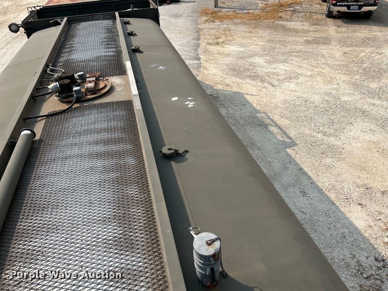 image for item EK5002 1990 Oshkosh water truck