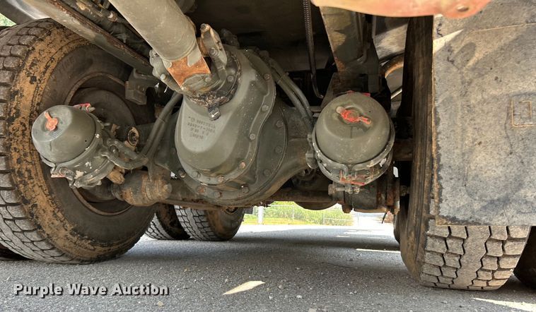 image for item EK5002 1990 Oshkosh water truck