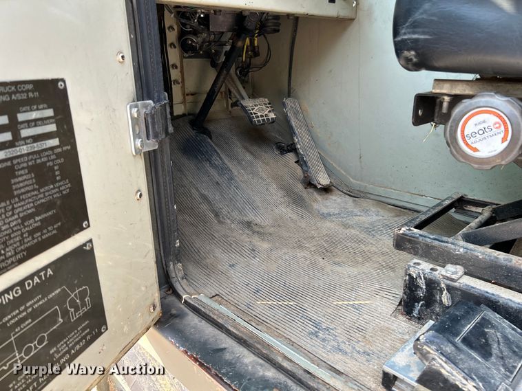 image for item EK5002 1990 Oshkosh water truck