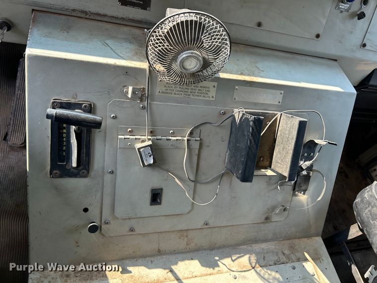 image for item EK5002 1990 Oshkosh water truck