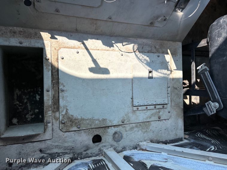 image for item EK5002 1990 Oshkosh water truck