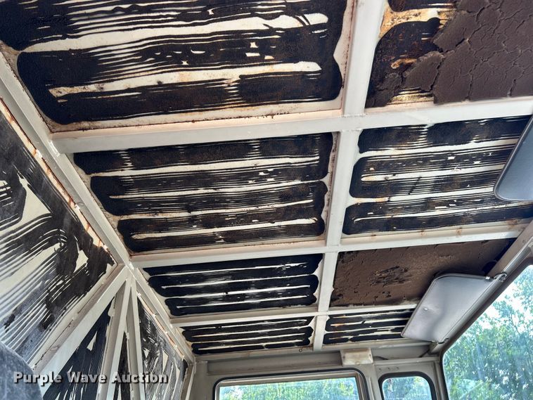 image for item EK5002 1990 Oshkosh water truck