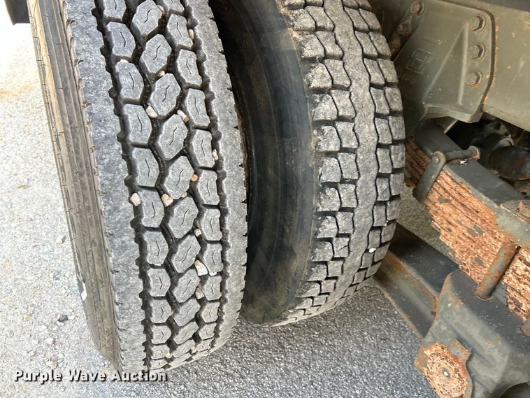 image for item EK5002 1990 Oshkosh water truck