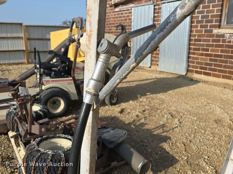 image for item EK6256 (2) fuel tanks