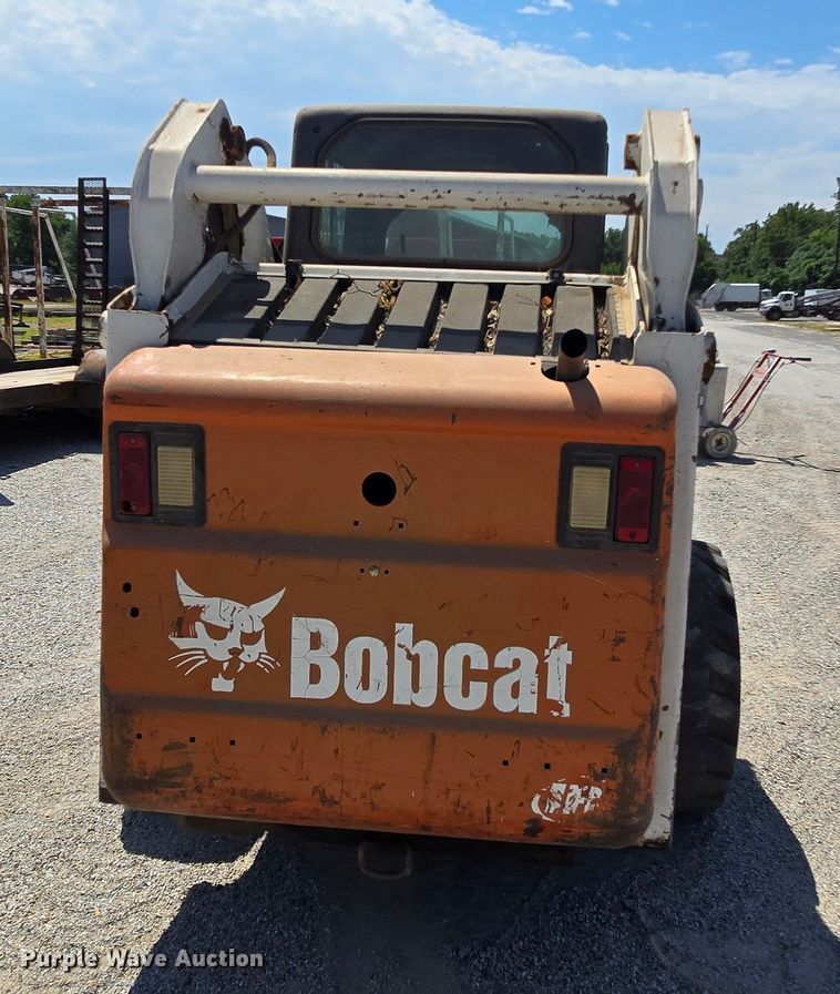 image for item EK6263 2002 Bobcat S185 skid steer loader