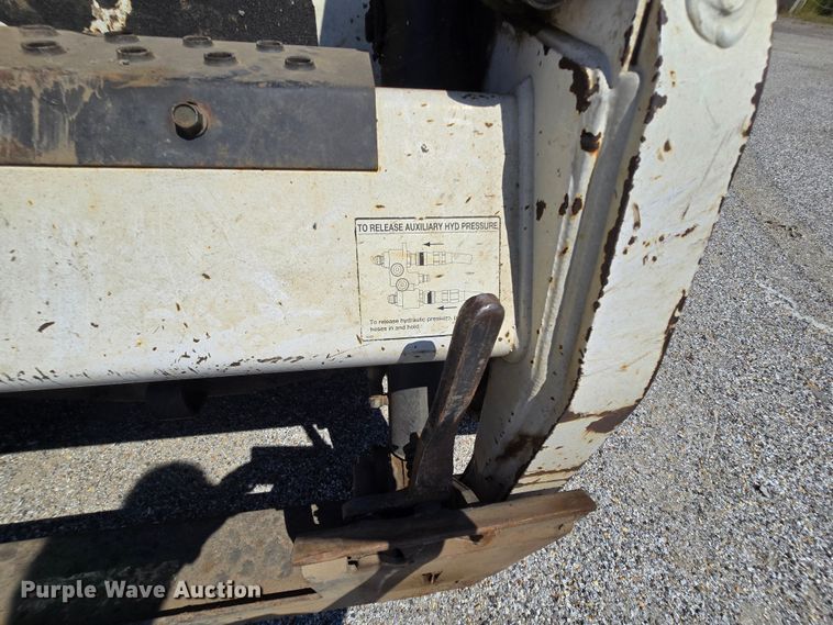image for item EK6263 2002 Bobcat S185 skid steer loader