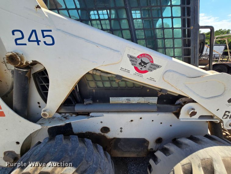 image for item EK6263 2002 Bobcat S185 skid steer loader