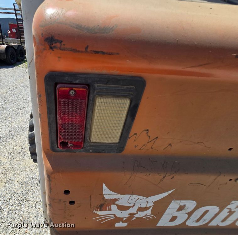 image for item EK6263 2002 Bobcat S185 skid steer loader