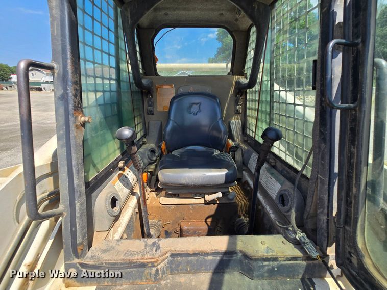 image for item EK6263 2002 Bobcat S185 skid steer loader