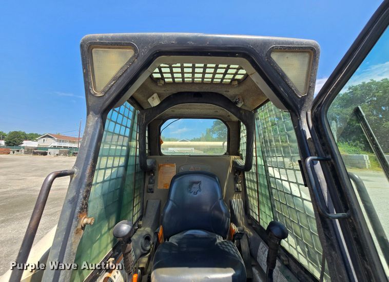 image for item EK6263 2002 Bobcat S185 skid steer loader