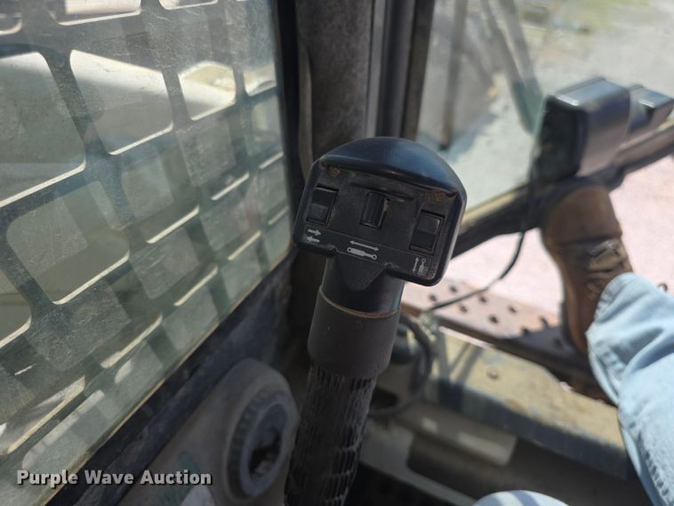 image for item EK6263 2002 Bobcat S185 skid steer loader