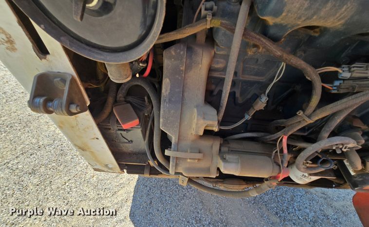 image for item EK6263 2002 Bobcat S185 skid steer loader