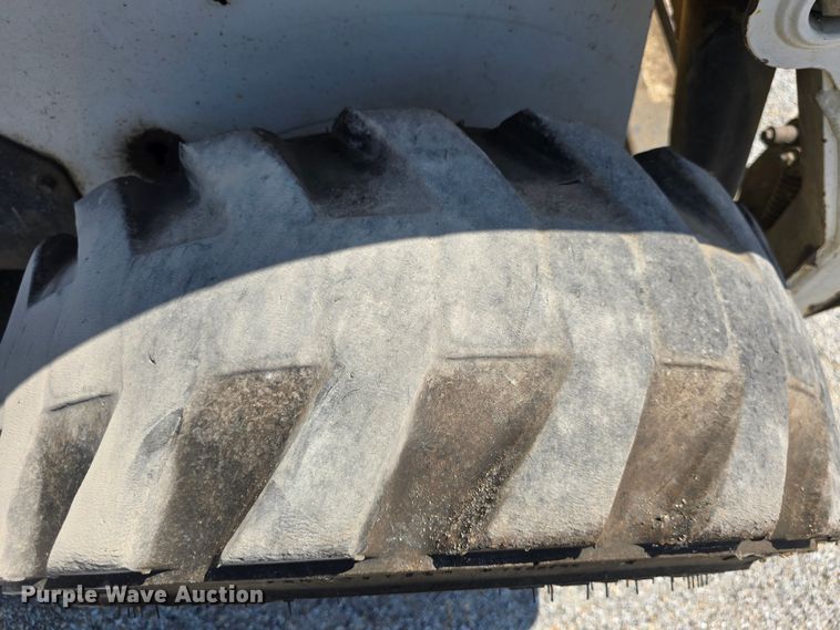 image for item EK6263 2002 Bobcat S185 skid steer loader